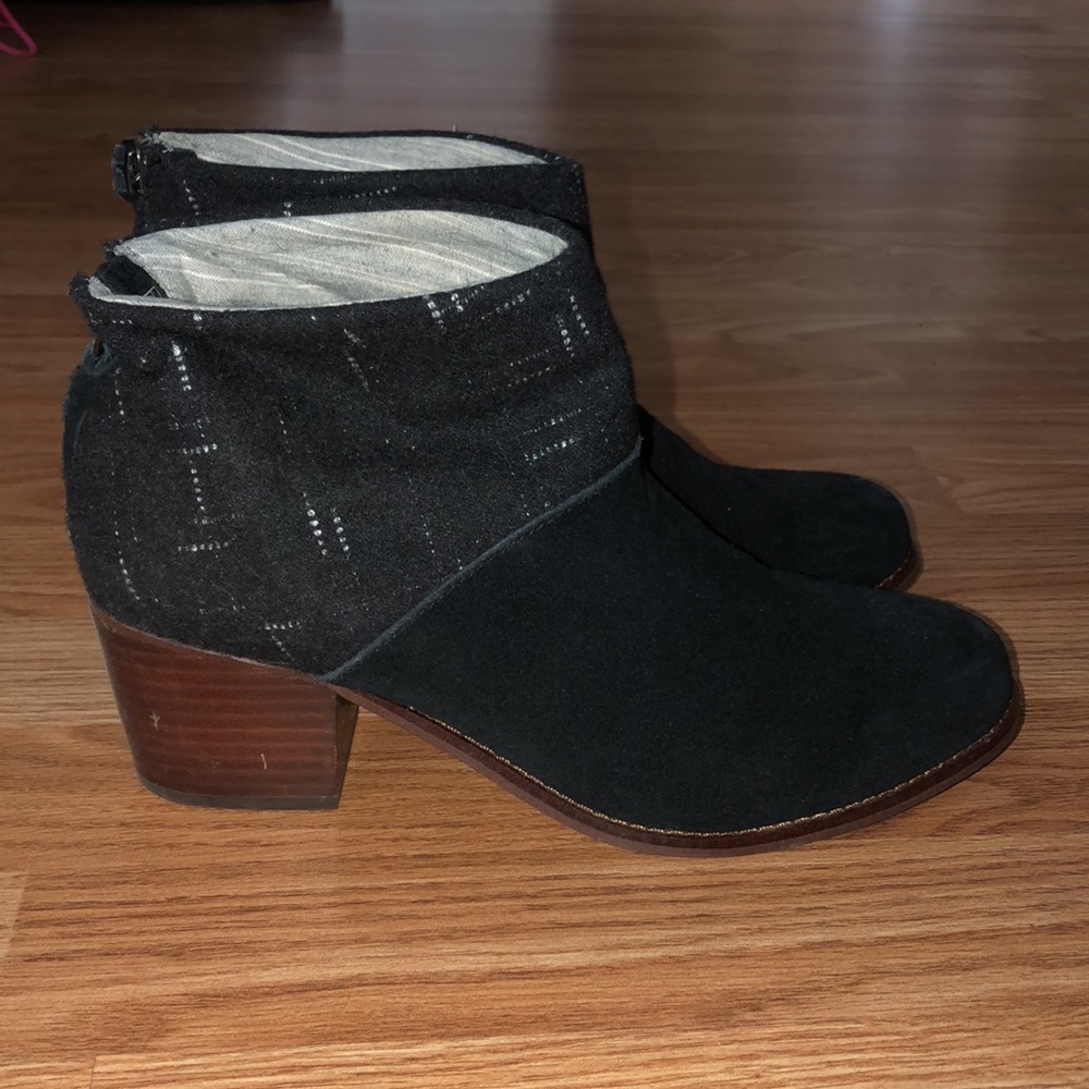 TOMS Heeled Black Booties